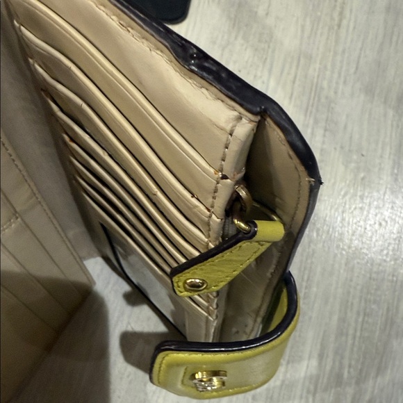 Vintage Coach Lemon Yellow Women's Wallet - Picture 7 of 8